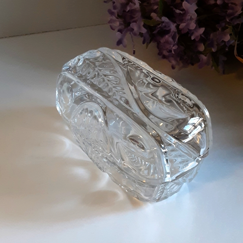 Heavy Glass Candy Dish Trinket Box 5" Long Circle Fern Leaf Pattern Jar Decor
